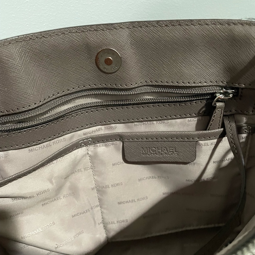 EUC - {MICHAEL Michael Kors} STUDIO SAVANNAH LARGE SATCHEL - Cinder 190049690635 - Picture 7 of 12